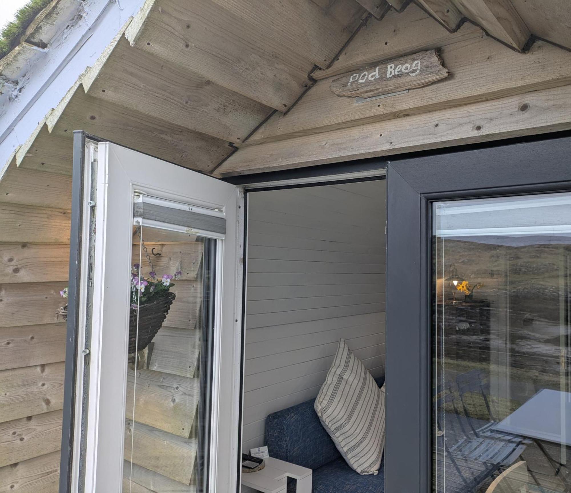 Glamping Pod For 2 Pod Beag Na Haun Eriskay Villa Kültér fotó